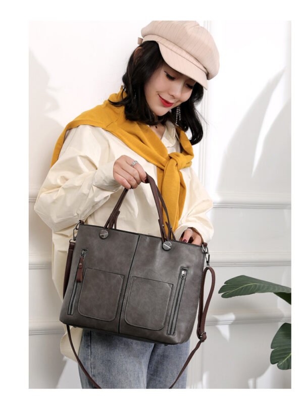 Women's Large-capacity Retro Tote Bag Simple Crossbody Bag - Image 7
