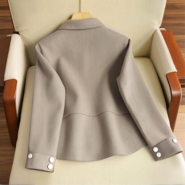 Elegant Women's Single-Breasted Raglan Sleeve Coat With Button & Pocket Details - Retro Style Casual Jacket - Image 9